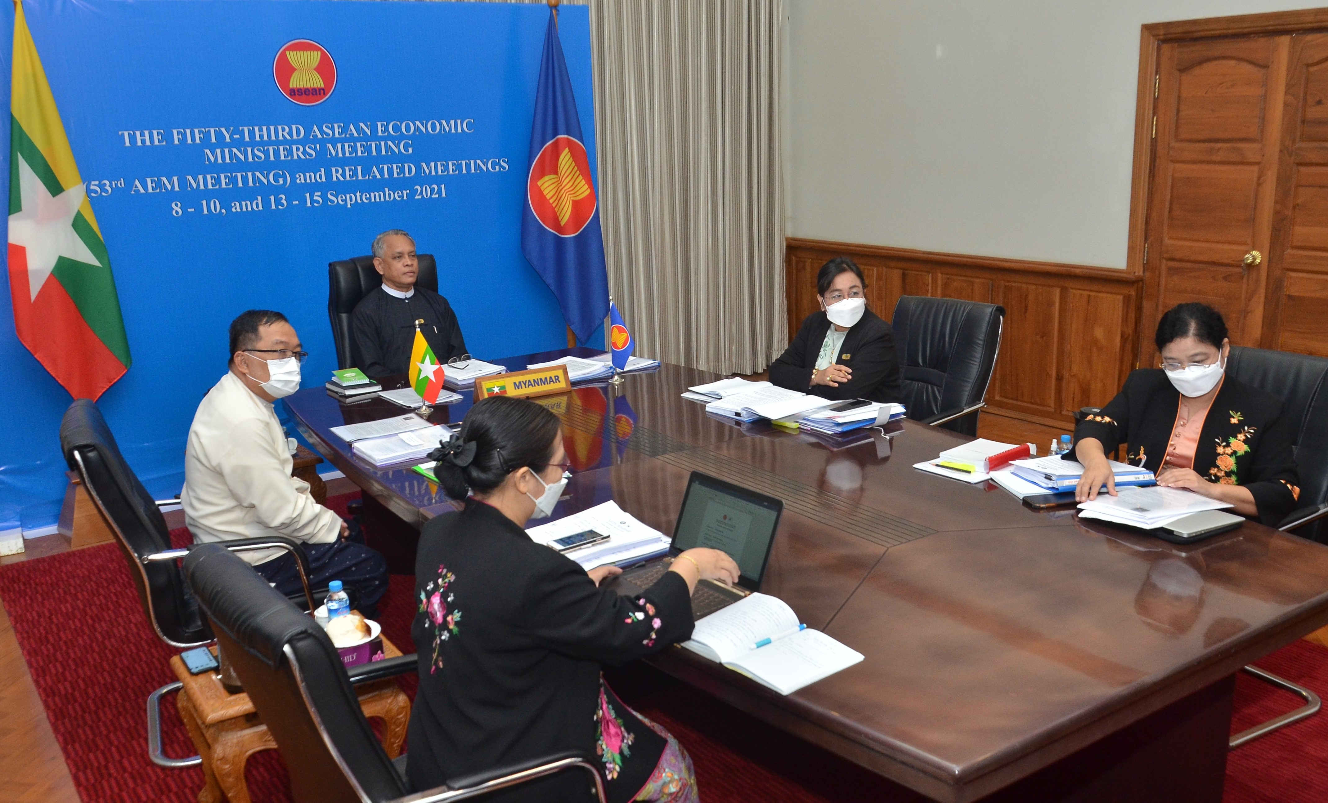 အာဆီယံ စီးပွားရေးဝန်ကြီးများနှင့် တရုတ်၊ ကိုရီးယား၊ ဆွစ်ဇာလန်၊ အပေါင်းသုံး စီးပွားရေးဝန်ကြီးများ အစည်းအဝေးများနှင့် မဲခေါင်-ဂျပန် စီးပွားရေးဝန်ကြီးများ အစည်းအဝေးများ ကျင်းပ