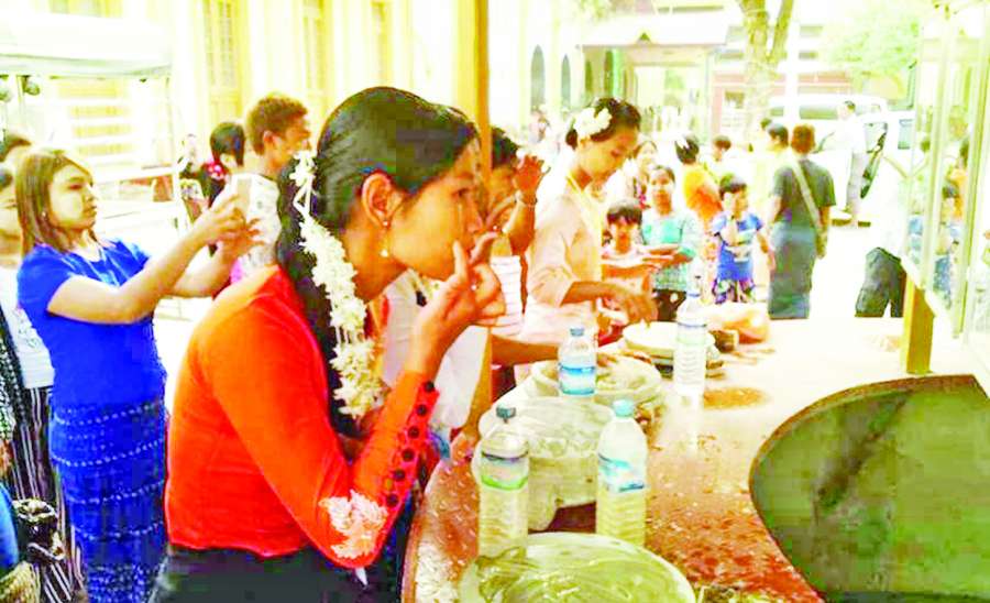 ဆောင်းပါး